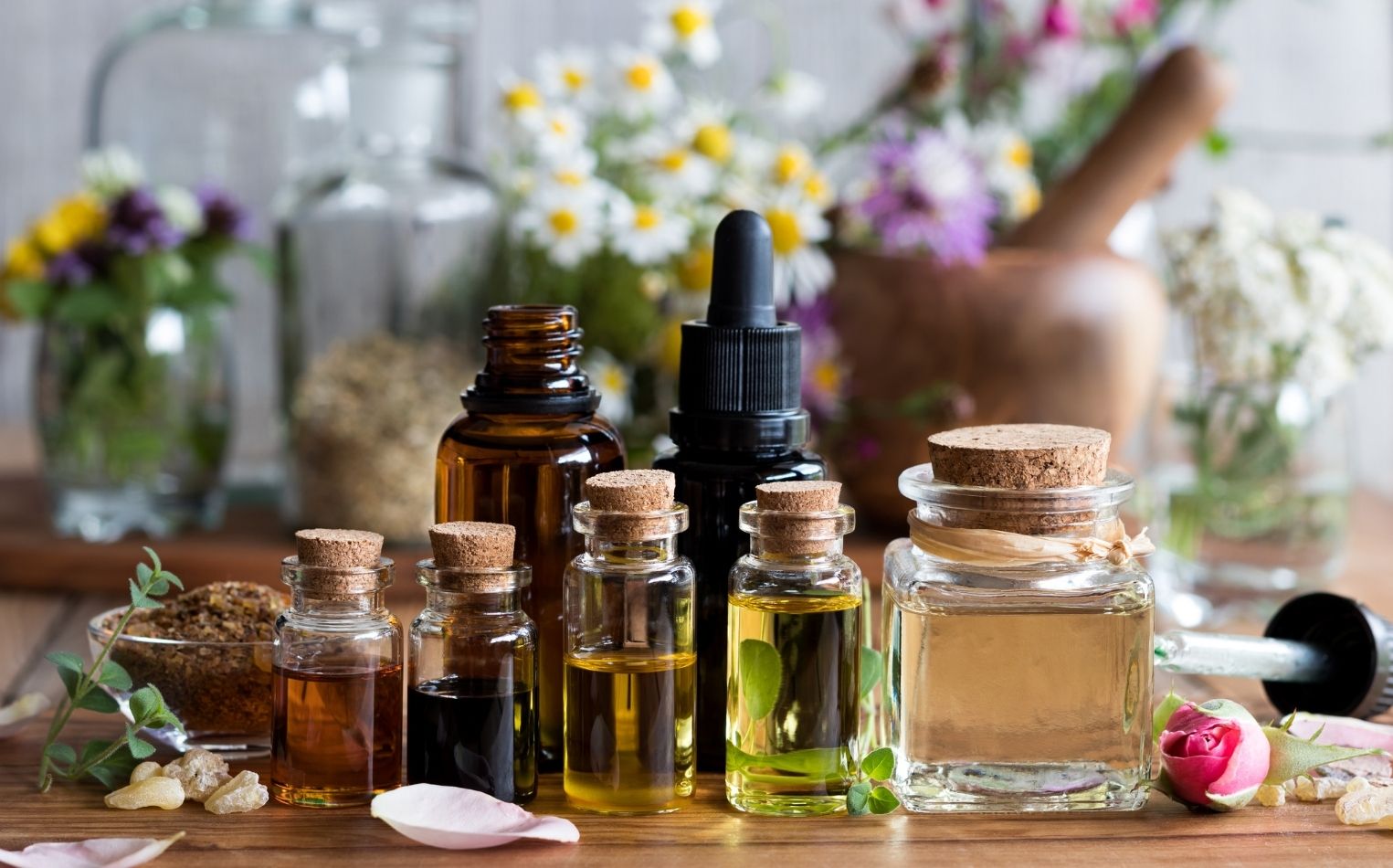 Simple ways to use essential oils for a healthier lifestyle