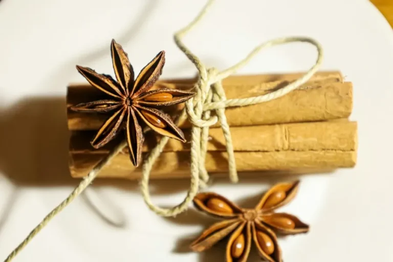 Spicy and warm notes – Emerald Kalama
