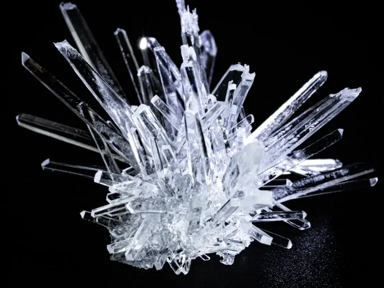 Clear menthol-type crystals – menthol and cooling ingredients for pharmaceutical formulations